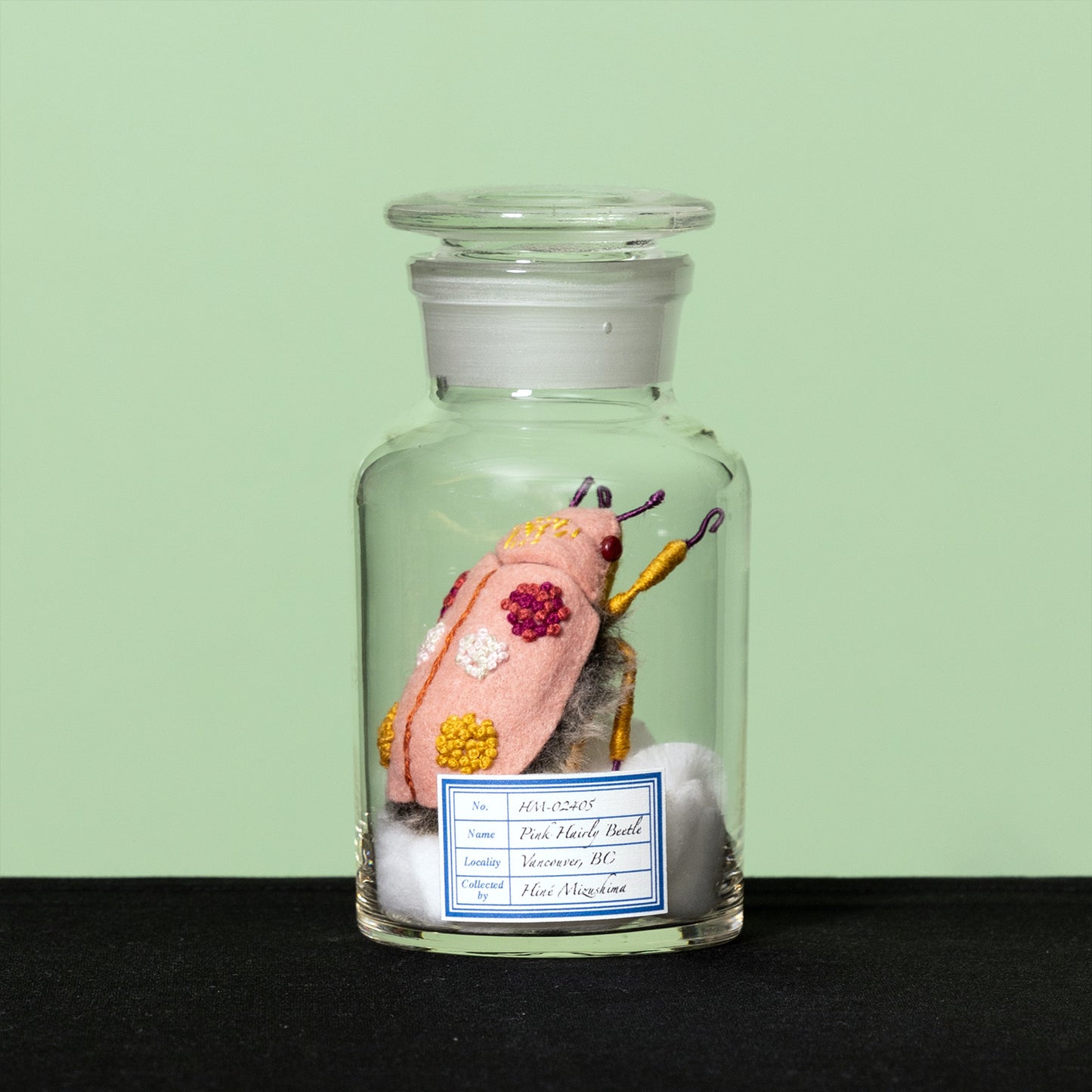 水島ひね作品(120) 昆虫 コガネムシ PINK