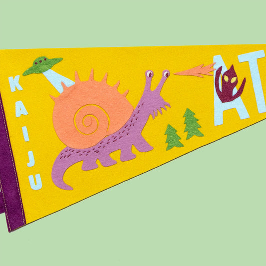 水島ひね作品(126) 怪獣ペナント MAIMAIGON YELLOW