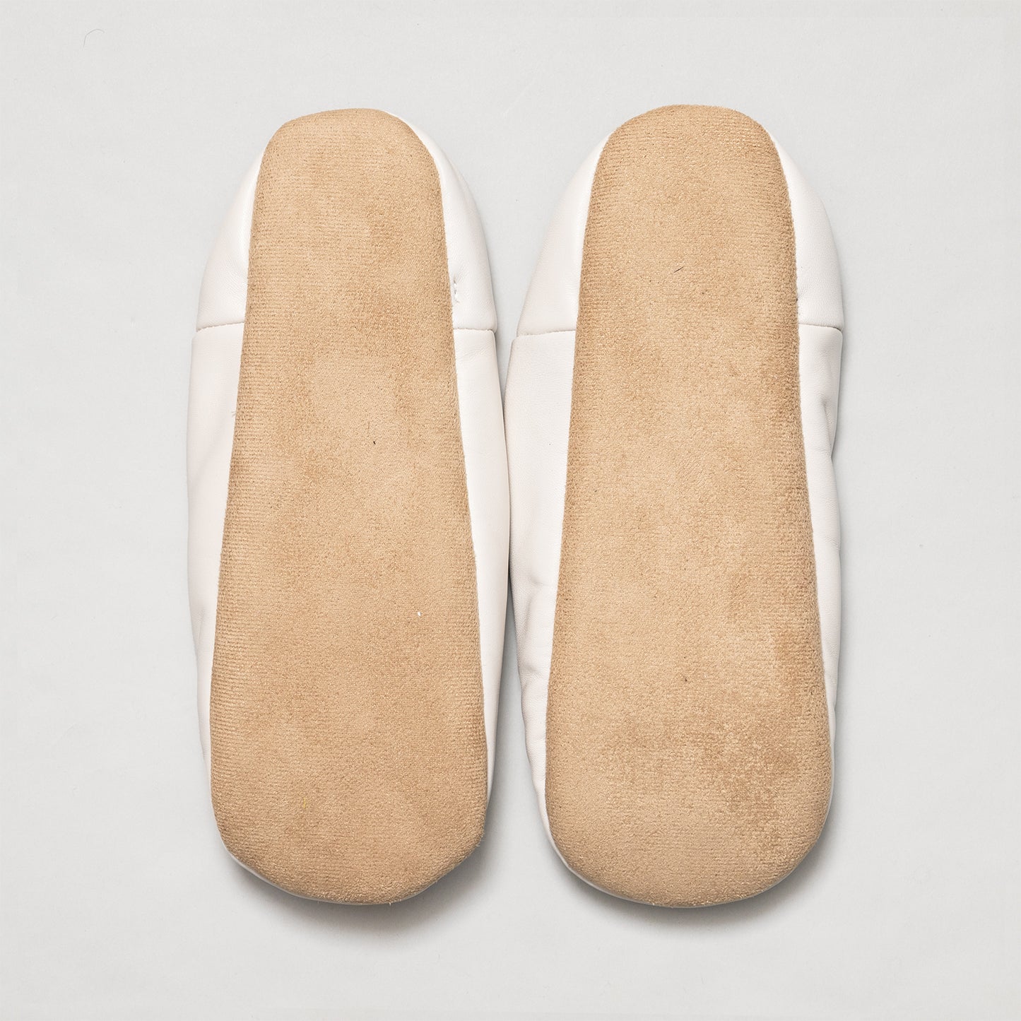 ルームシューズ GUSTAVES