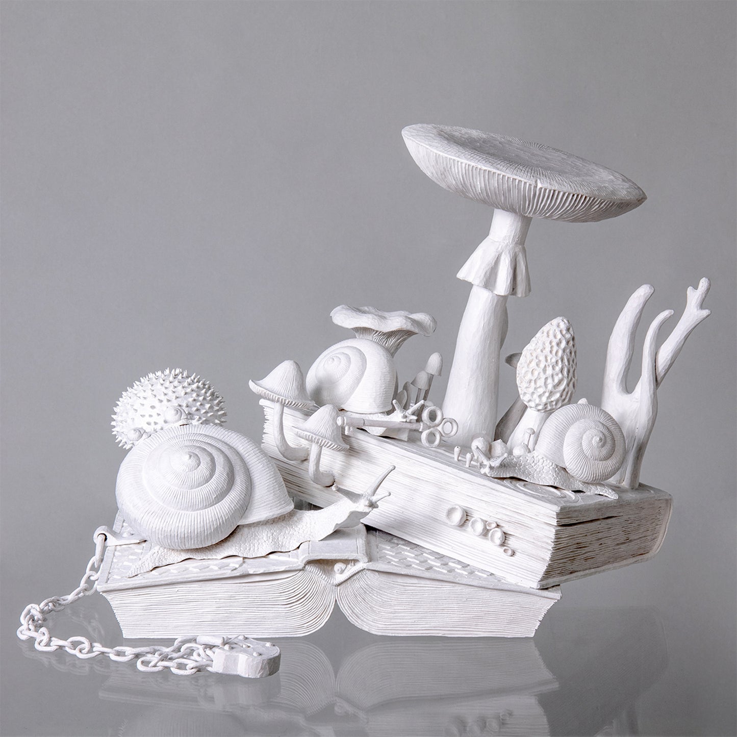 小島秋彦作品32 錠前とカタツムリ