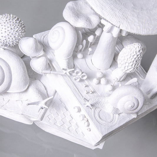 小島秋彦作品32 錠前とカタツムリ