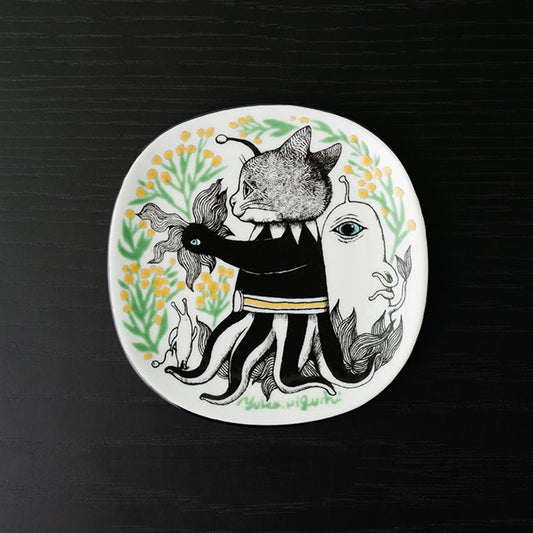 Kutaniyaki・Picture plate Hanatsumi Gustave-kun