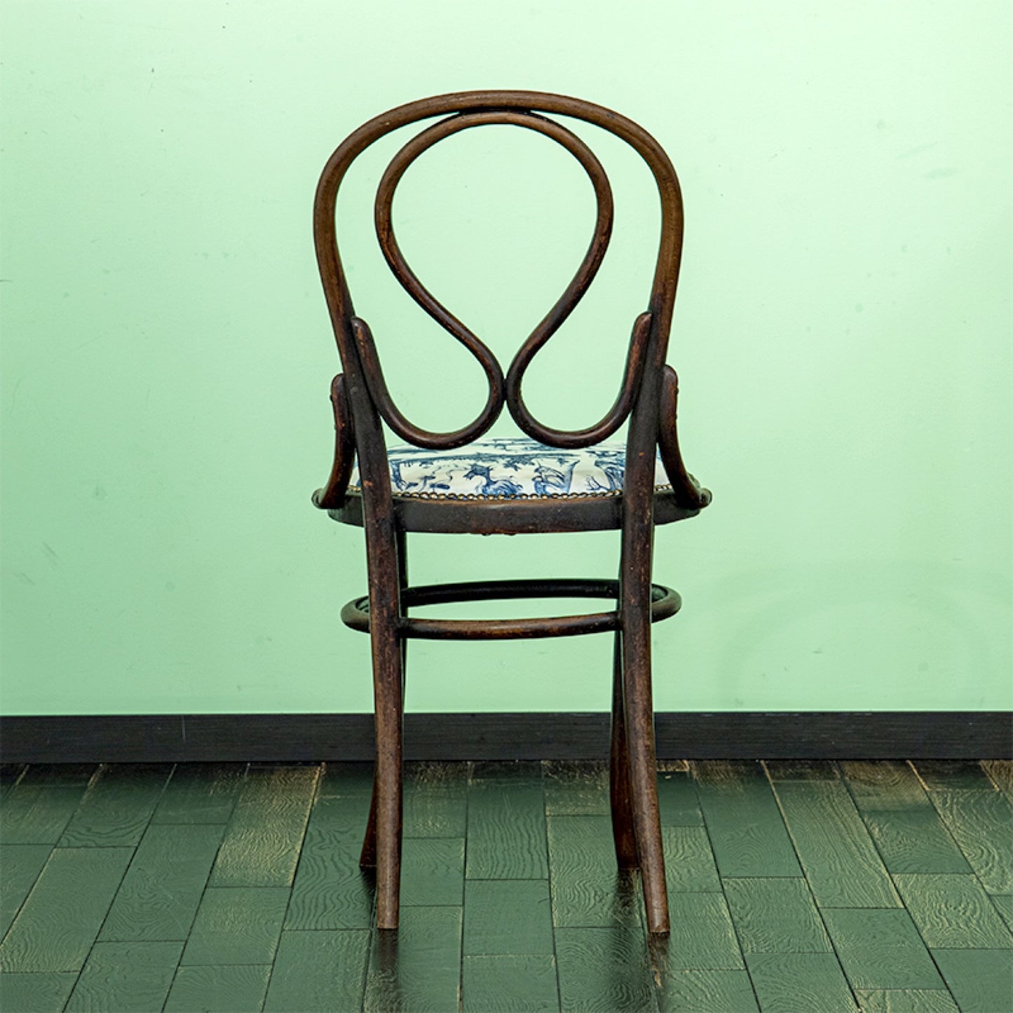 Bentwood chair