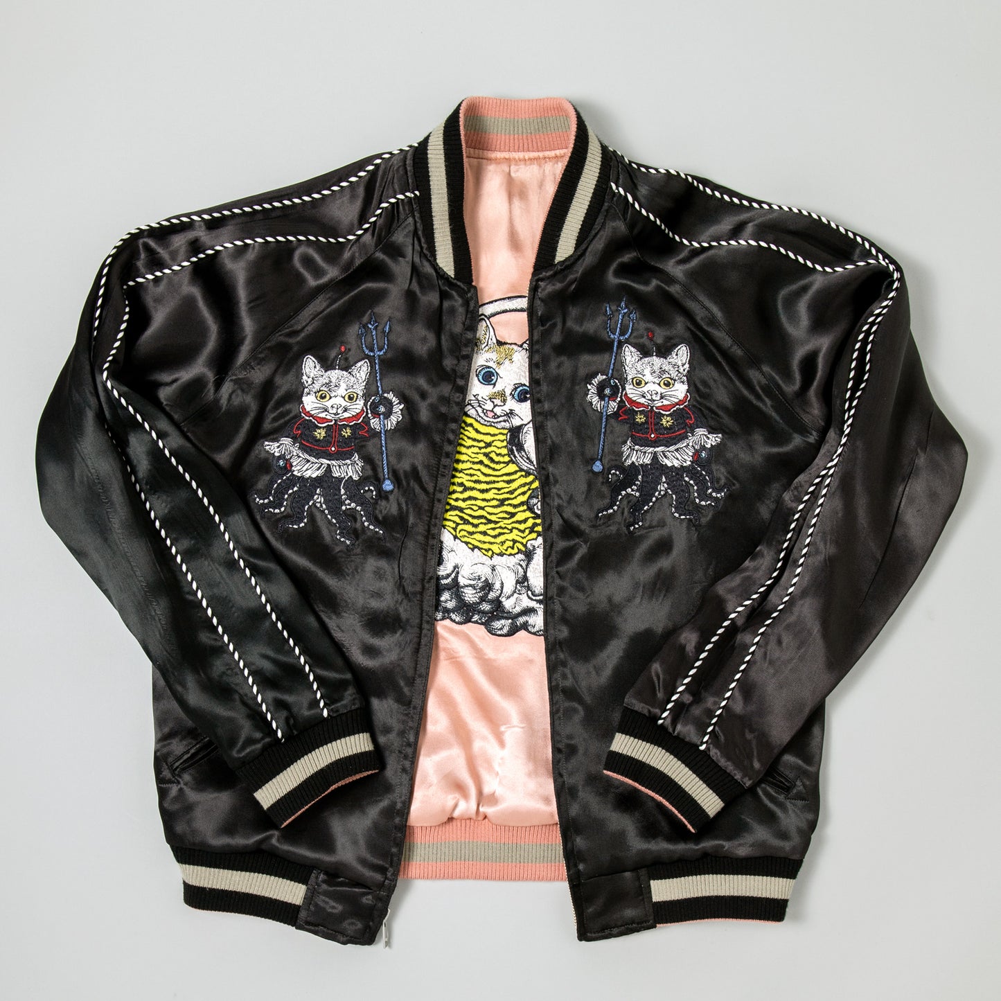 Sukajan Cat Fujin Raijin pattern