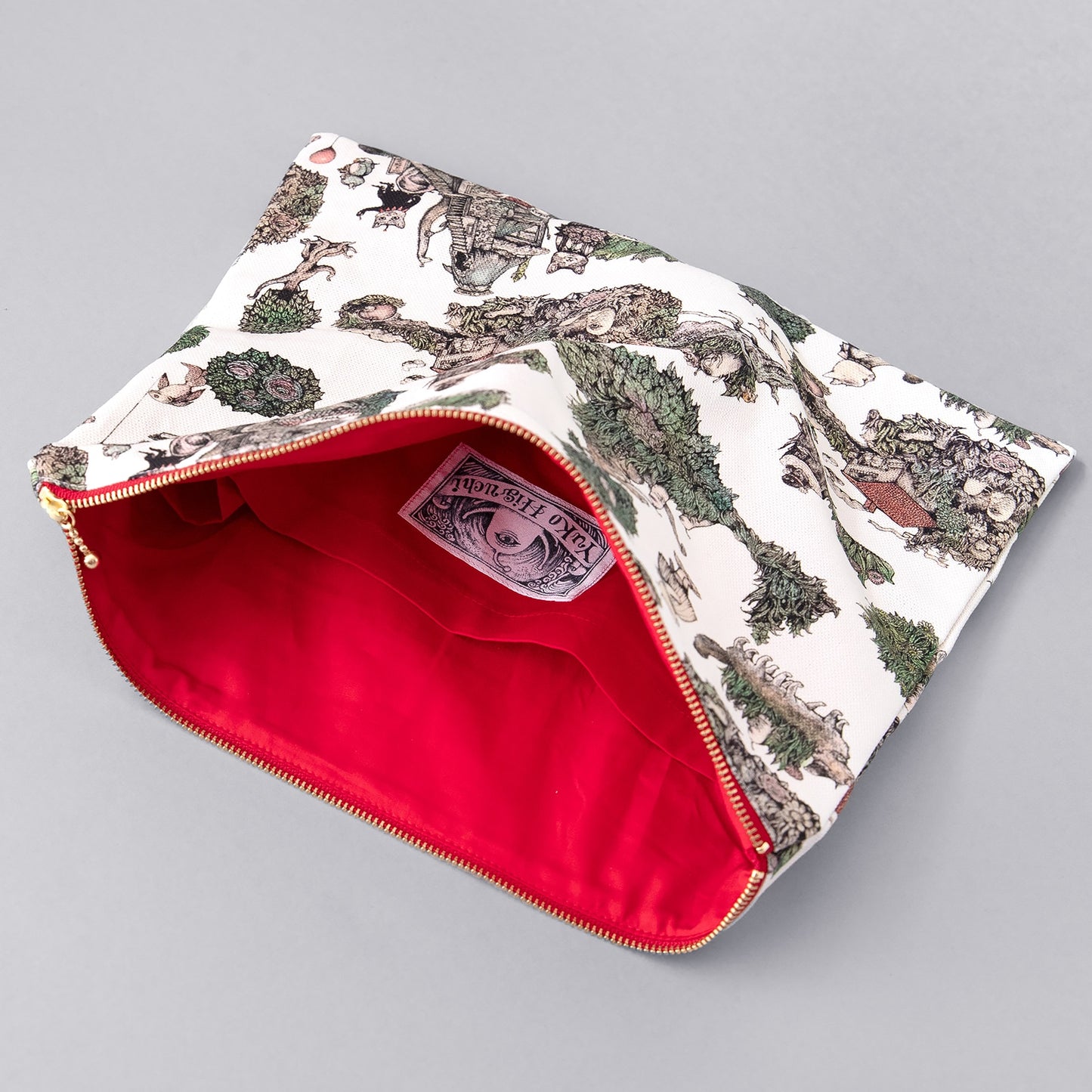 "Honya no Arumachi" pouch