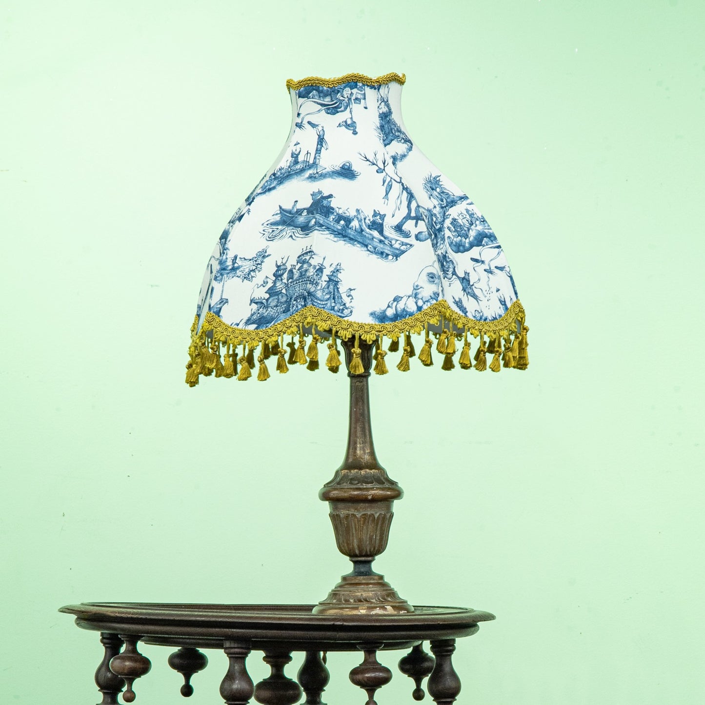 Lamp stand B