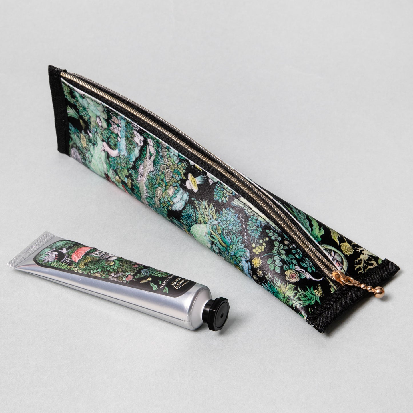 ハンドクリーム＆ポーチセット　おおきな木のうえで