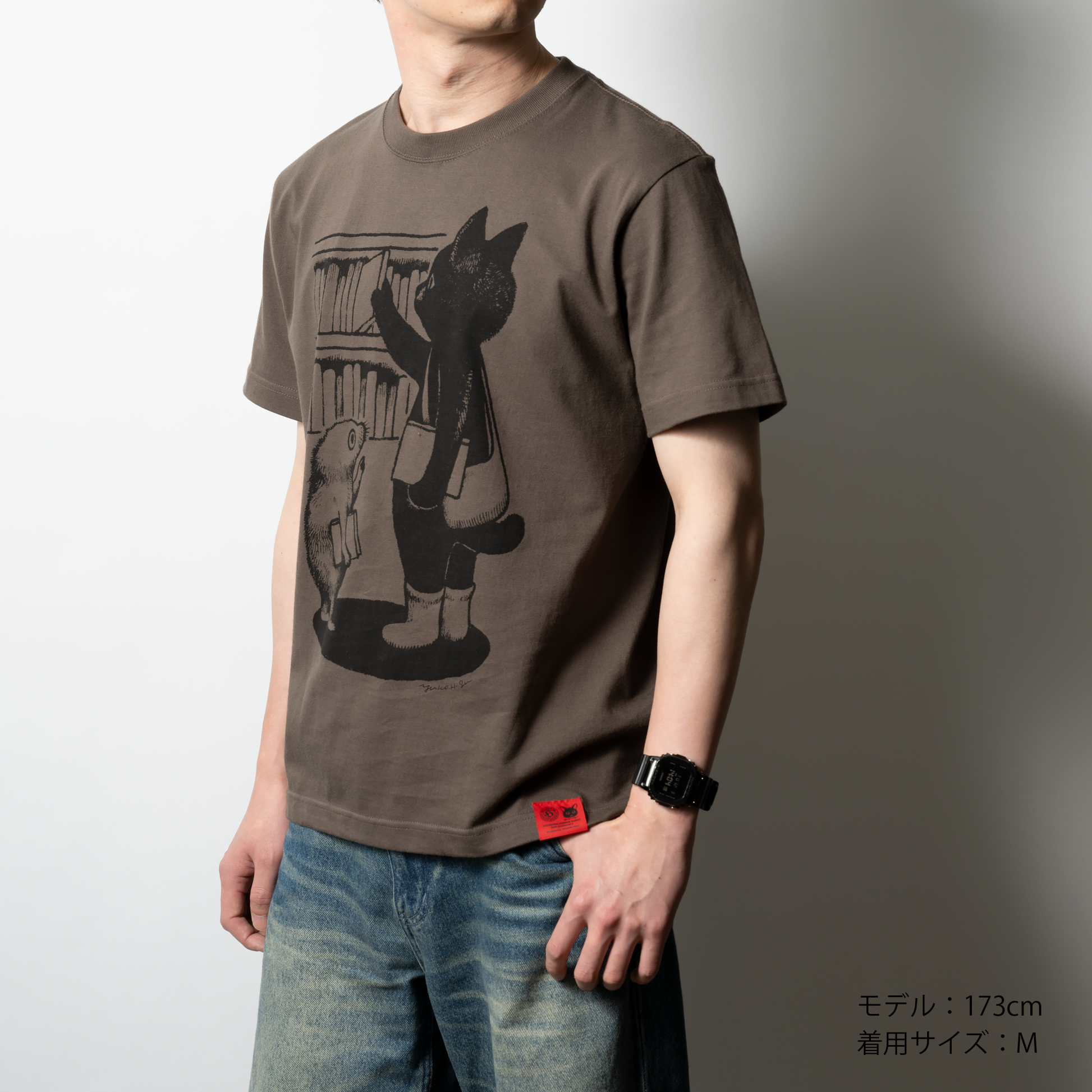 角川ホラー文庫30周年 ヒグチユウコ Tシャツ ふたり チャコールブラウン 7_KDB1950.png?v=1739246952&