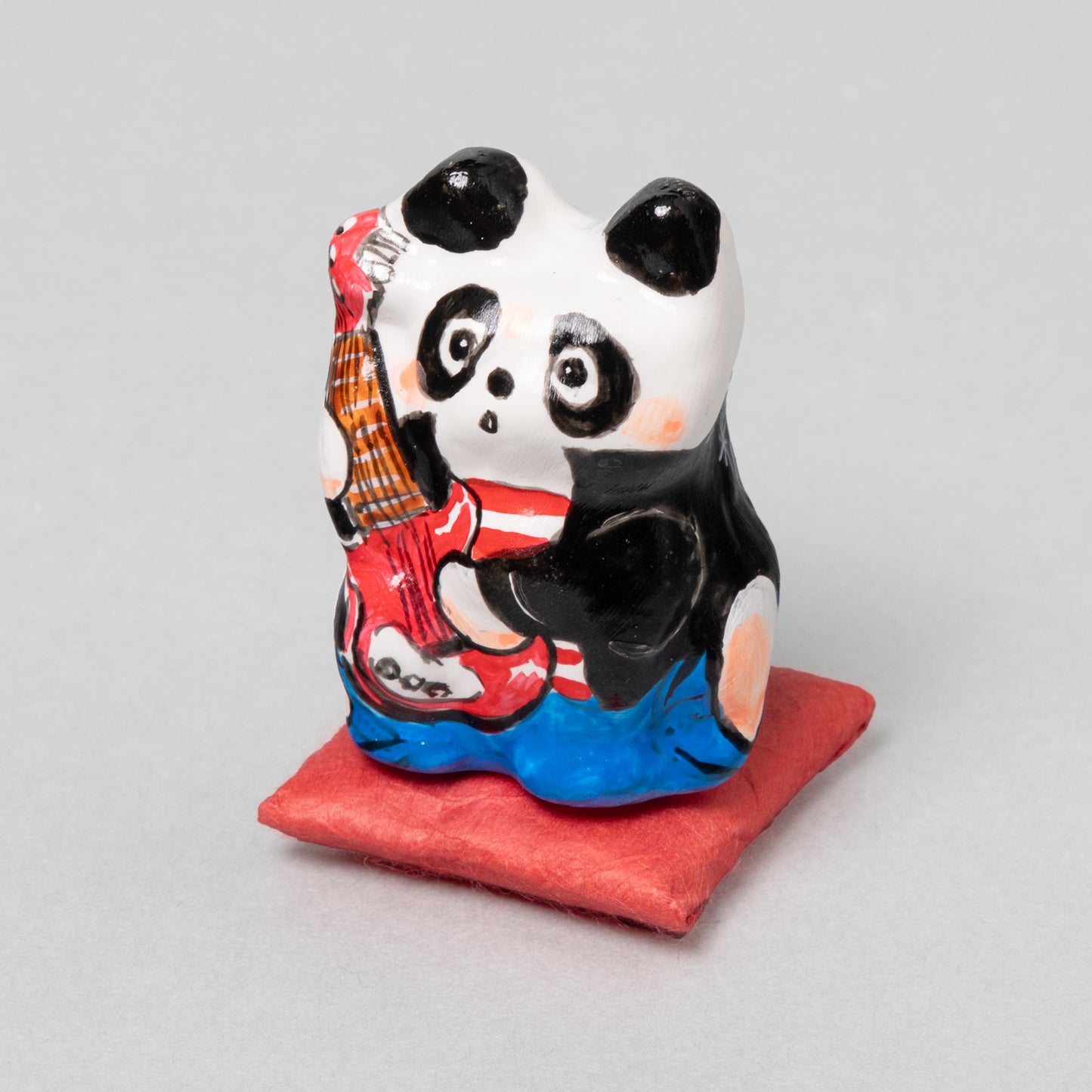 作品C-1　チャンキー松本　ギターパンダくん