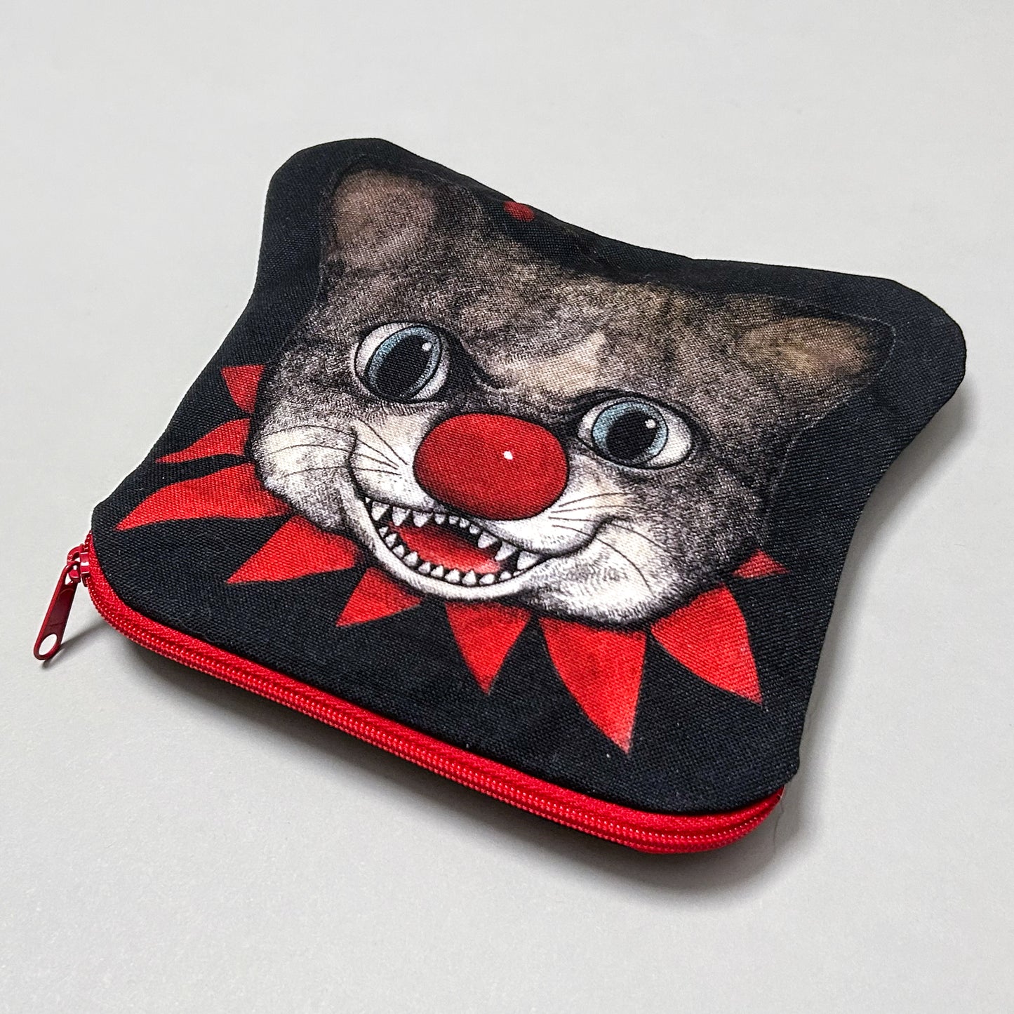 ポーチ　Gustave the Clown