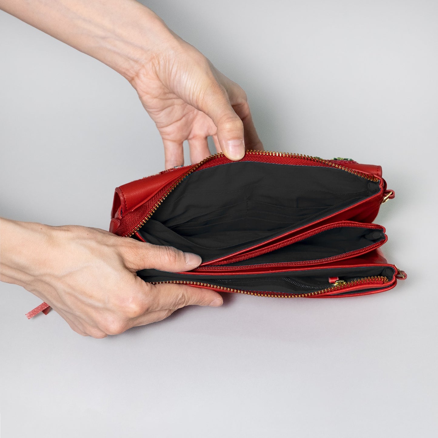 お財布バッグ　GUSTAVE（RD）