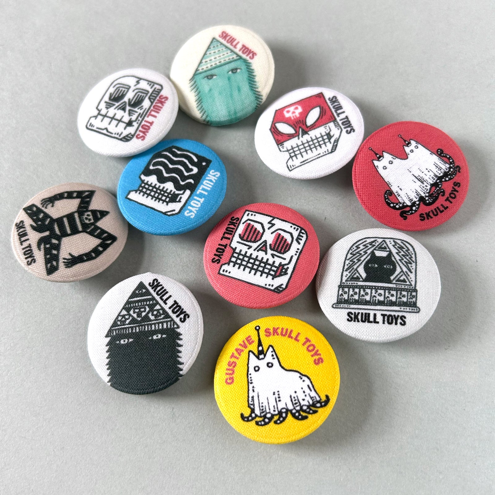 ニット帽 SKULLTOYS（缶バッジ付き） – ボリス雑貨店