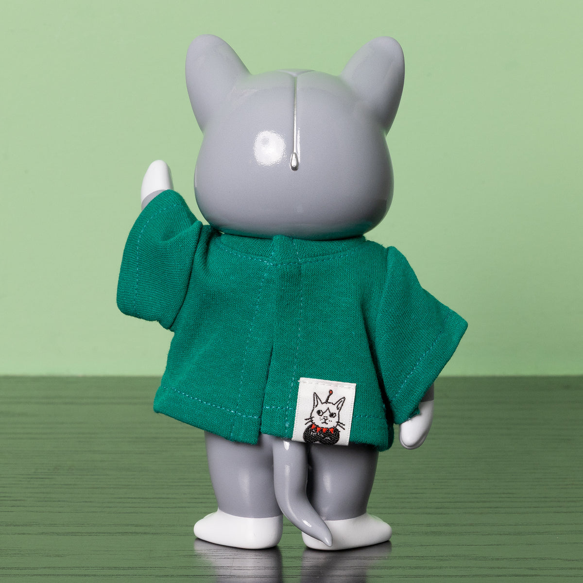 ニャンコのTシャツ（GRN）とワッペン