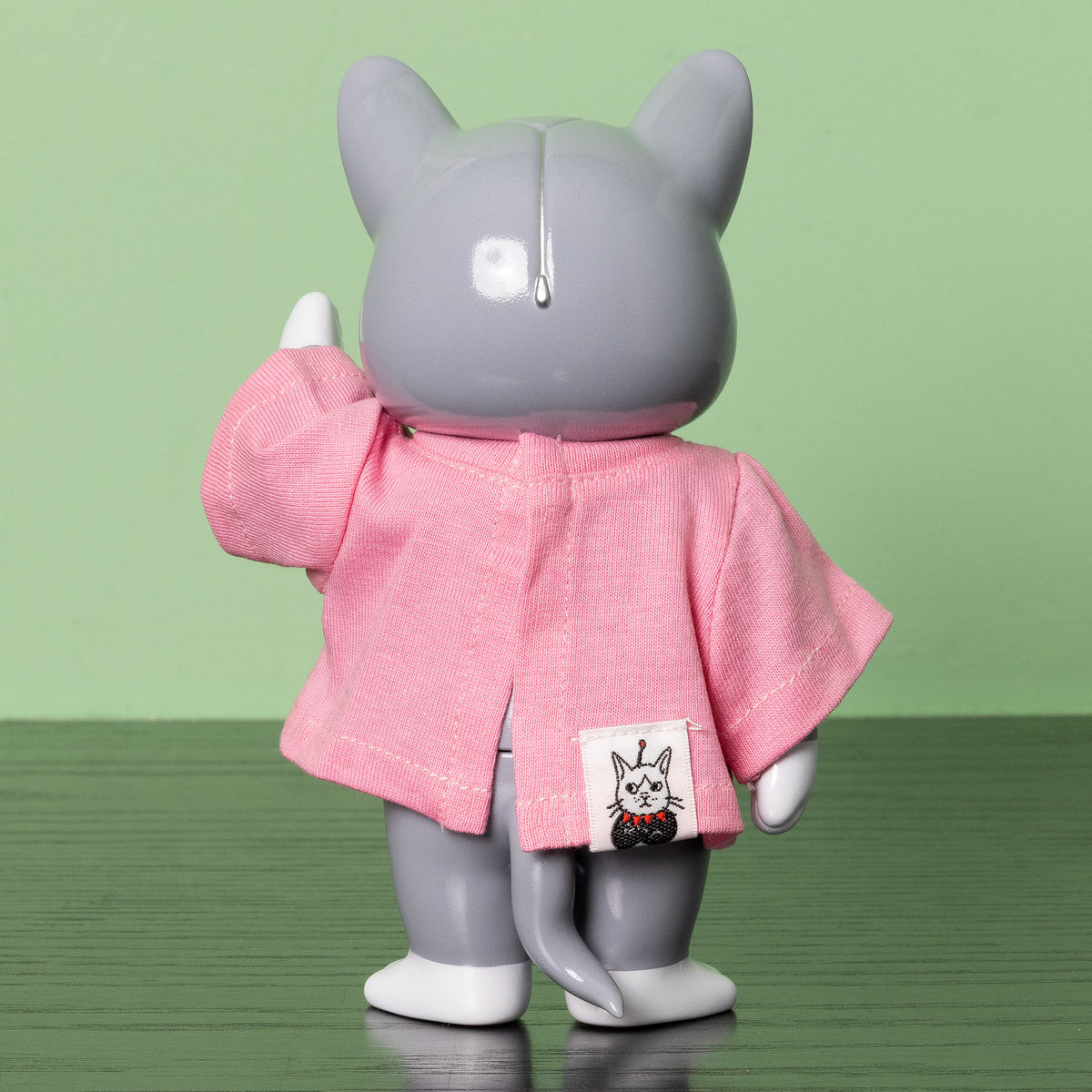 ニャンコのTシャツ（PK）とワッペン