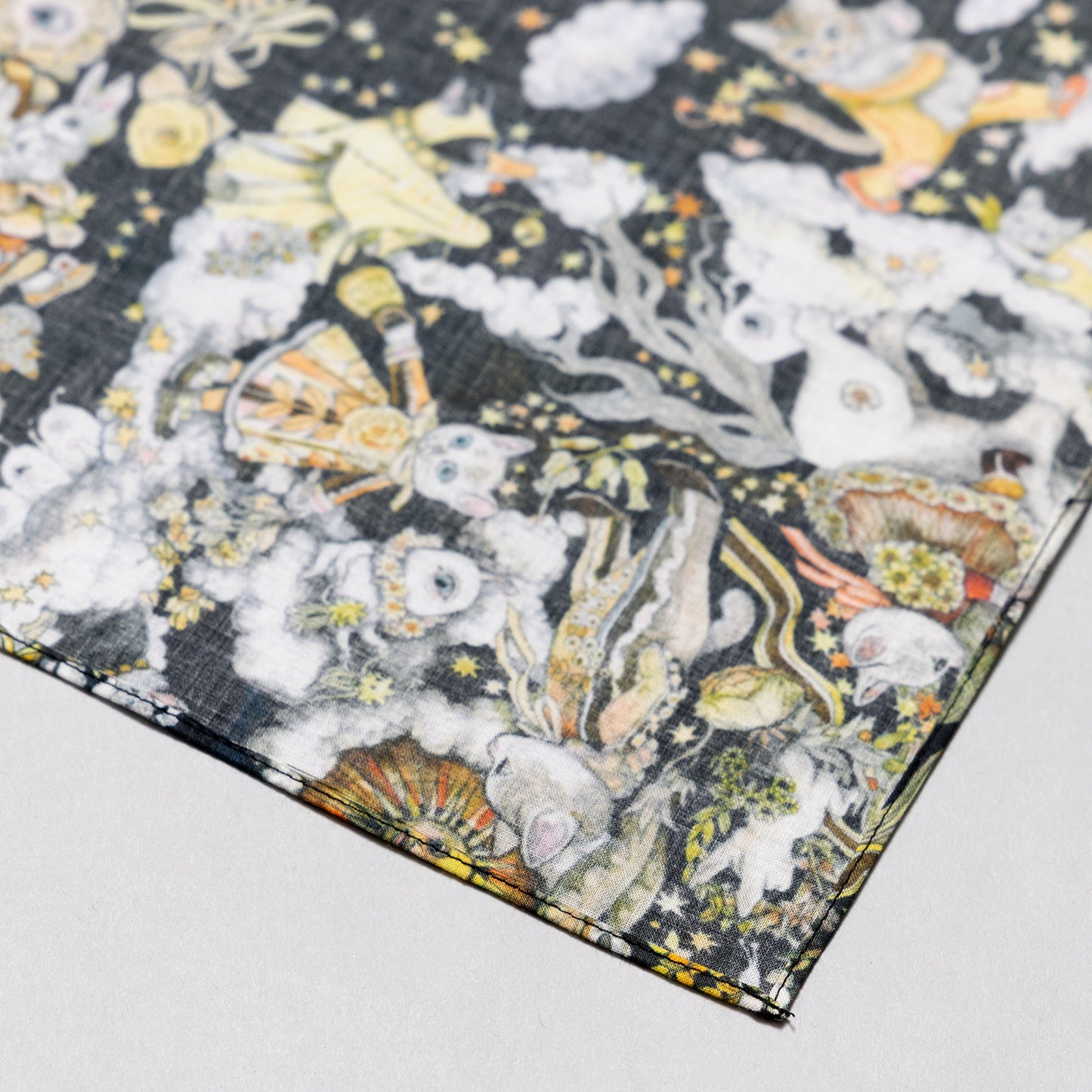 ハンカチ　YELLOW